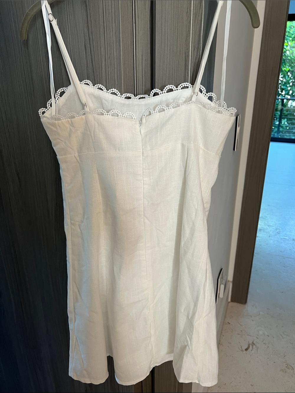 NWT REVOLVE Australia SHOWPO Here Comes the Sun Gelle loop lace mini dress US S - Picture 6 of 13